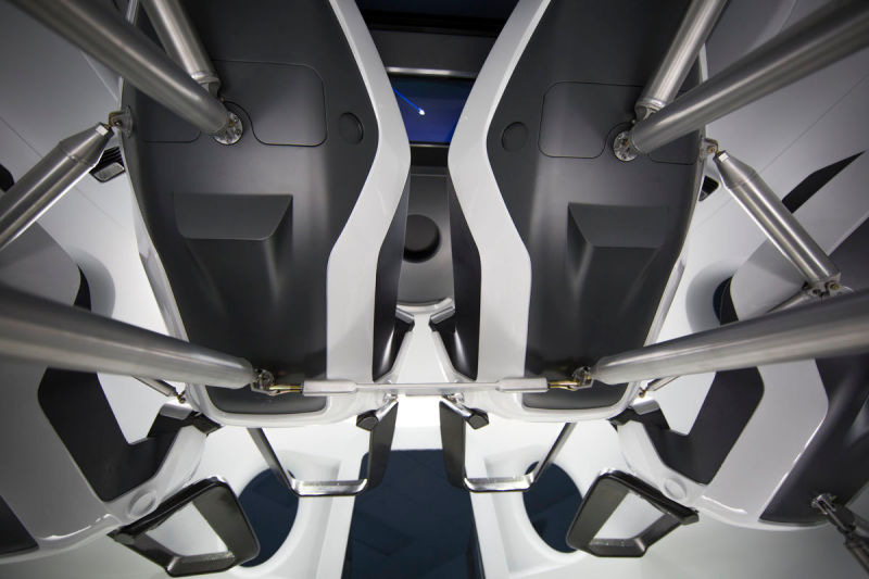 Interior de la Crew Dragon.Foto: SpaceX